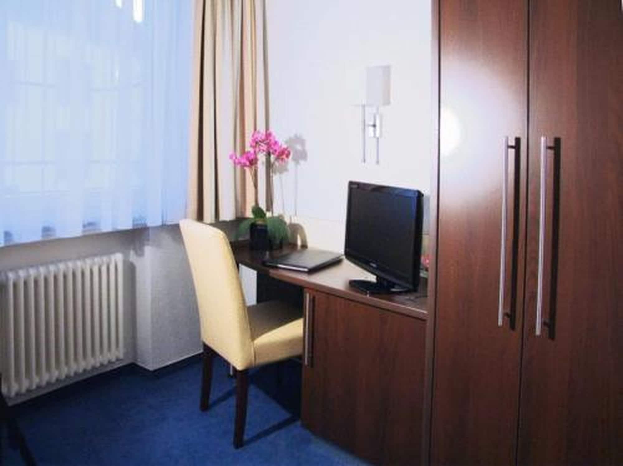 אאכן Hotel Lousberg מראה חיצוני תמונה