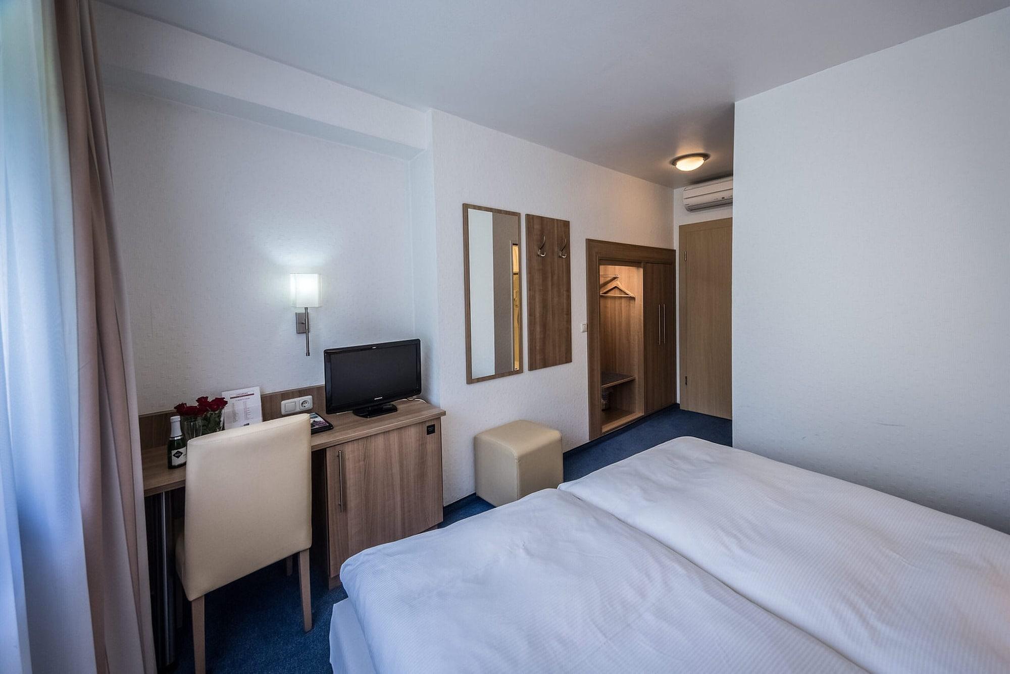 אאכן Hotel Lousberg מראה חיצוני תמונה